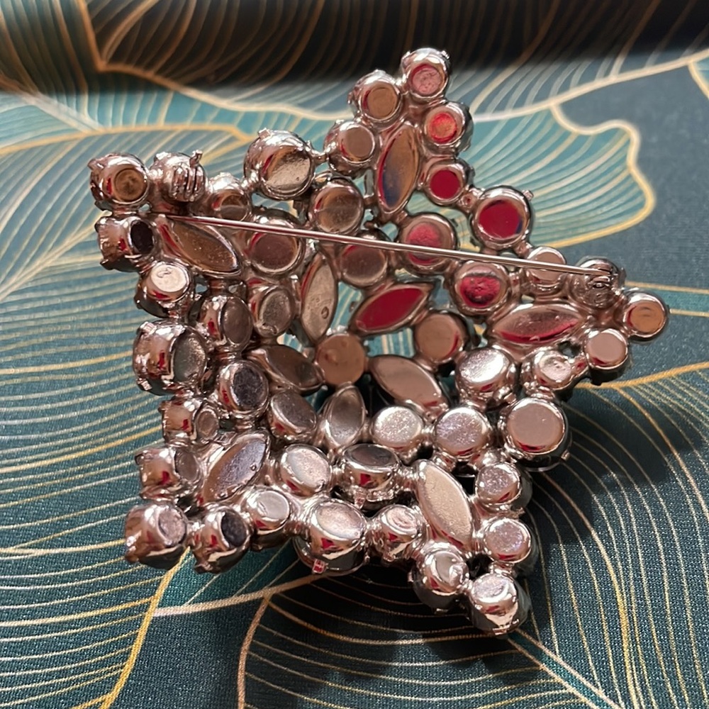 Vintage Rhinestone Brooch - Picture 5 of 5